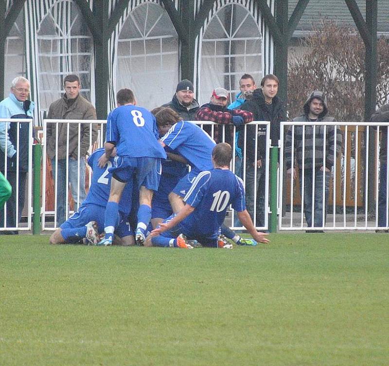 Podzimní derby Tatranu a Strašecí - 1:2