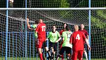 Fotbalisté Nového Strašecí zdolali Rejšice 3:0.