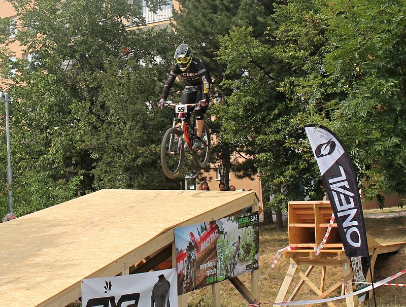 Druhé kolo závodu Downtown v rámci Rakovnického cyklování.