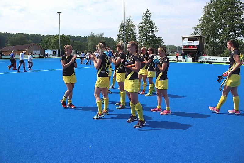 Rakovnické pozemní hokejistky padly v souboji o udržení Euro Hockey Challenge II s Douai HC 4:5 a sestoupily o soutěž níž.