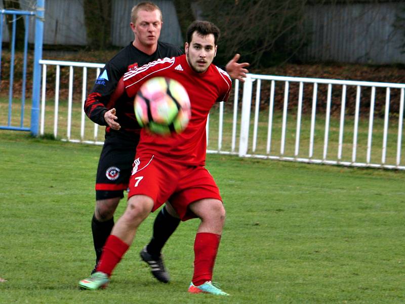 Fotbalisté Nového Strašecí v závěrečném podzimním kole prohráli s Příbramí 0:6.