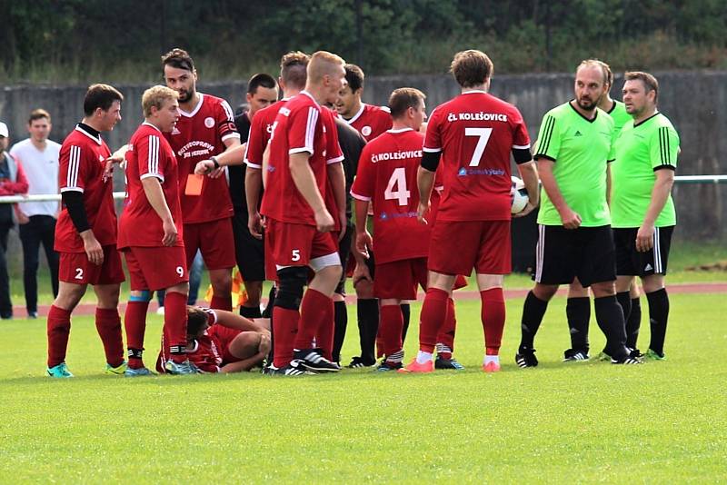 Ve šlágru 5. kola okresního přeboru zvítězily Kolešovice na Olympii po penaltách. V základní hrací době skončil duel 0:0.