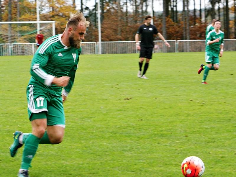 Fotbalisté Tatranu prohráli ve 12. kole divize s Chomutovem po penaltovém rozstřelu, když v normální hrací době skončil duel 2:2.