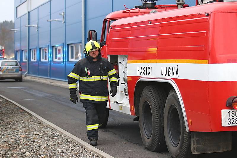 Ve čtvrtek odpoledne hořelo v depu ČD Rakovník.