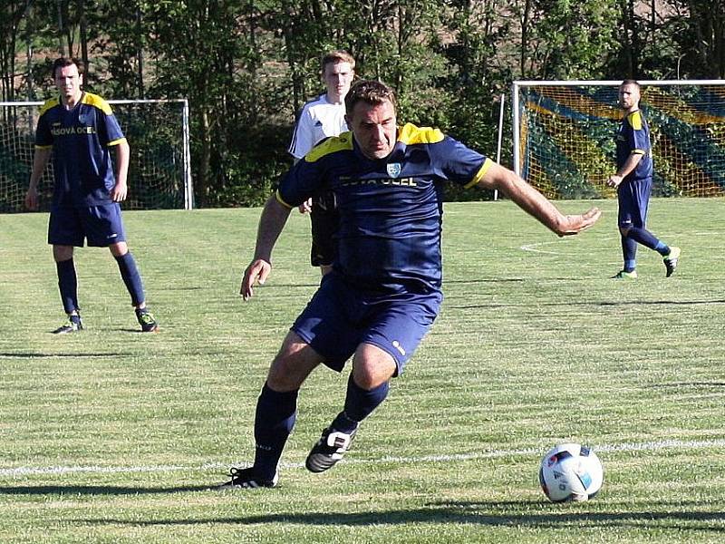 Olešná (v tmavém) v magnetu kola přejela velkým obratem Lužnou 6:3. 