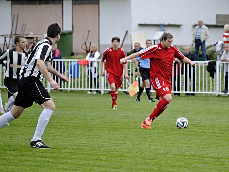 Sokol Nové Strašecí - MFK Dobříš 1:4 (0:2), jaro 2014, KP