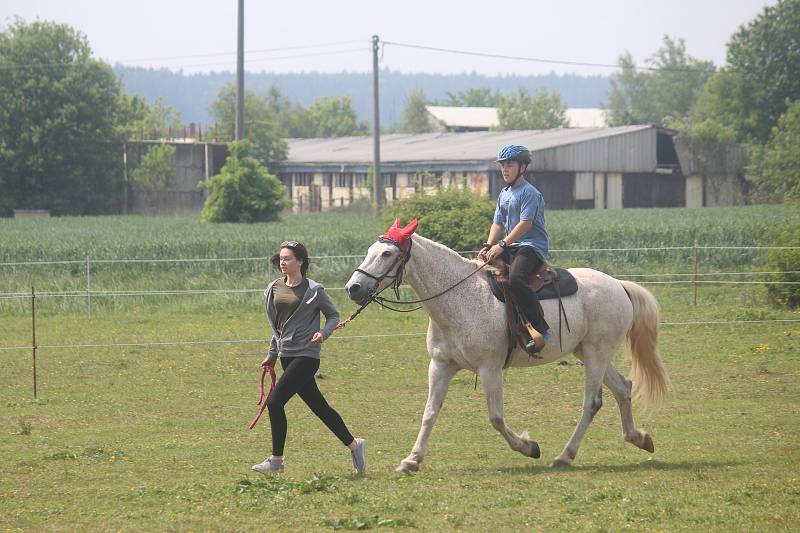 Sobotní odpoledne na ranči U Bentleyho patřilo hlavně dětem.