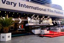 Karlovy Vary v době 56. filmového festivalu.