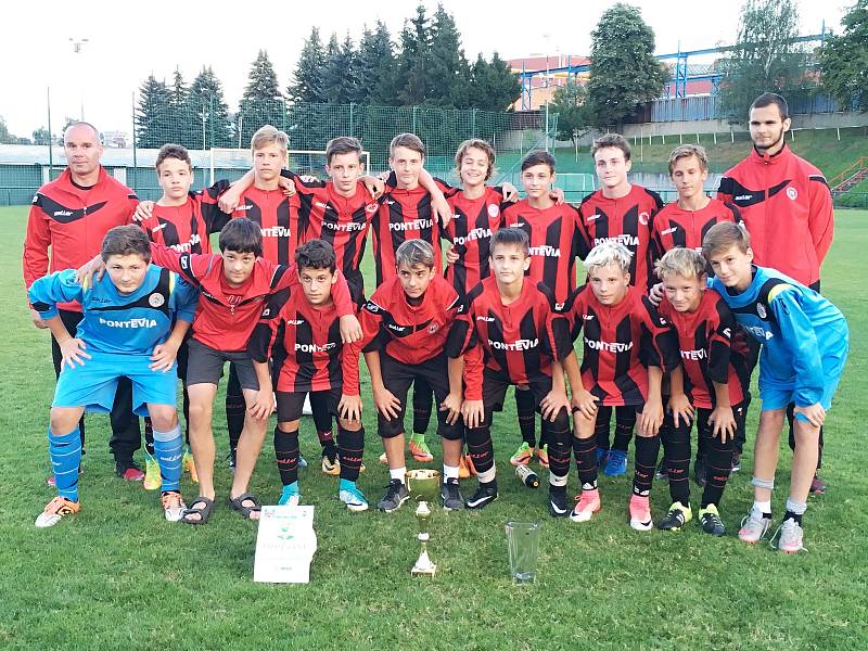 V mládežnickém fotbalovém turnaji MRak Cup triumfovala v kategorii U14 Vlašim, v kategorii U15 byl nejlepší Motorlet.