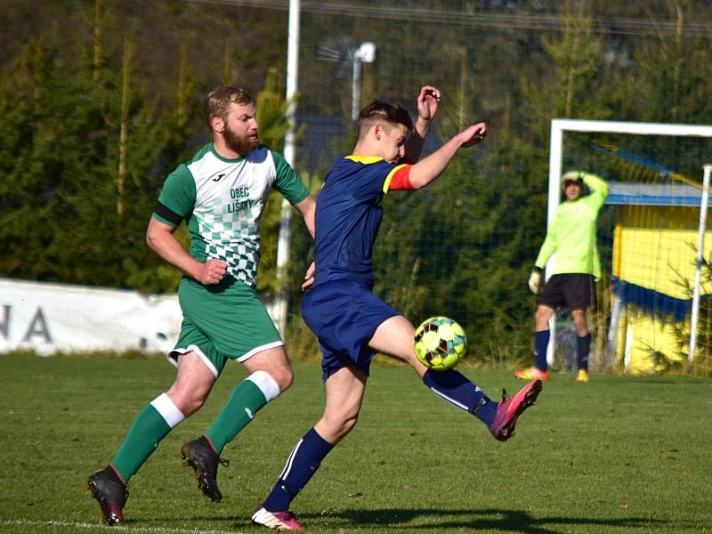 Olešná (v modrém) nevzdala domácí duel s Lišany a po obratu vyhrála 4:3 na penalty.