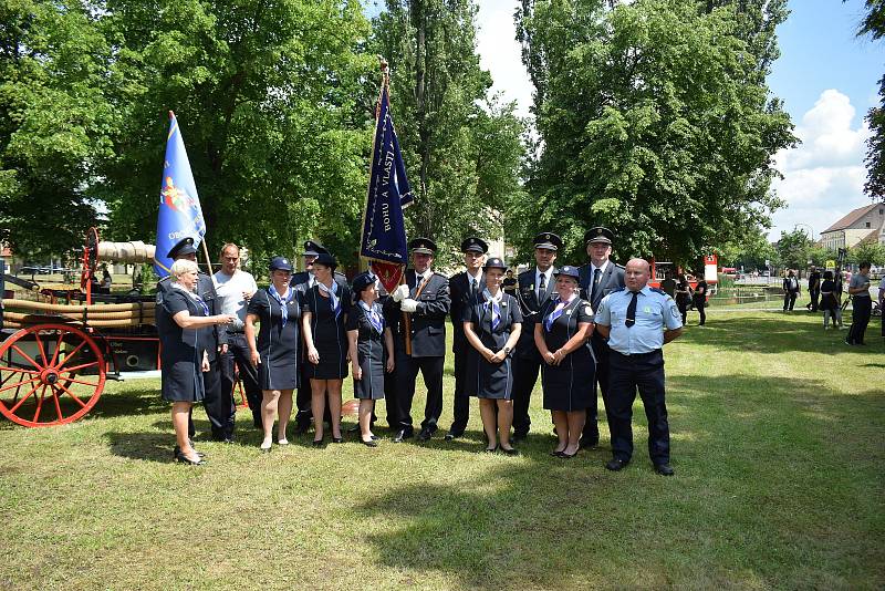 Oslavy výročí 170 let od zakoupení hasičské stříkačky a 140 let od založení Sboru dobrovolných hasičů Kněževes.