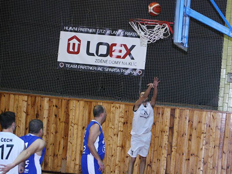 Basketbalisté TJ TZ Rakovník zdolali ve 3. kole krajského přeboru béčko Berouna 60:42.