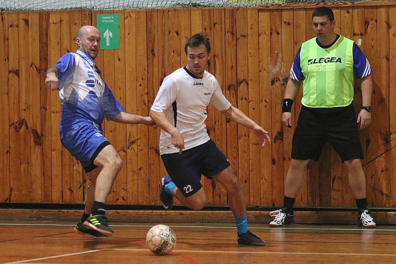 Dvaadvacátý ročník Viola Cupu ovládl Redoby team. O jeho vítězství rozhodly až penalty.