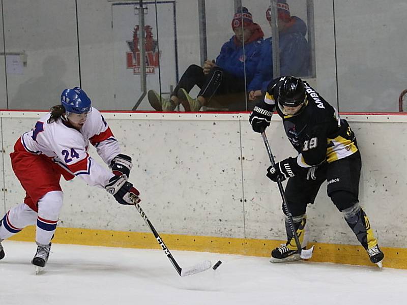 Hokejisté HC Rakovník zvítězili ve Slaném 3:1.