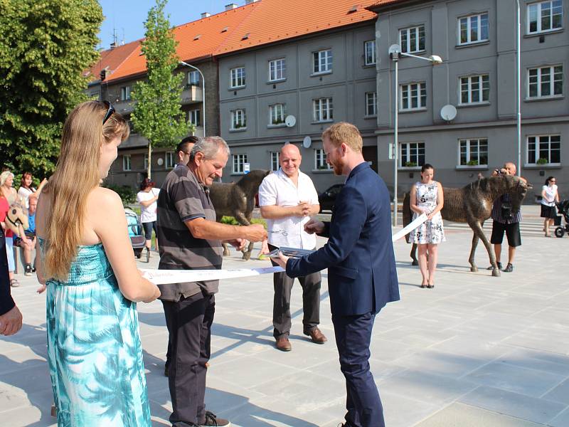 Podobu veřejného prostranství na sekyře vybrali občané města.