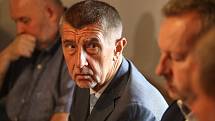 Předseda vlády České republiky Andrej Babiš a ministři životního prostředí, zemědělství a dopravy navštívili ve středu 17. července Rakovnicko, aby se seznámili s opatřeními pro zmírnění dopadů sucha.