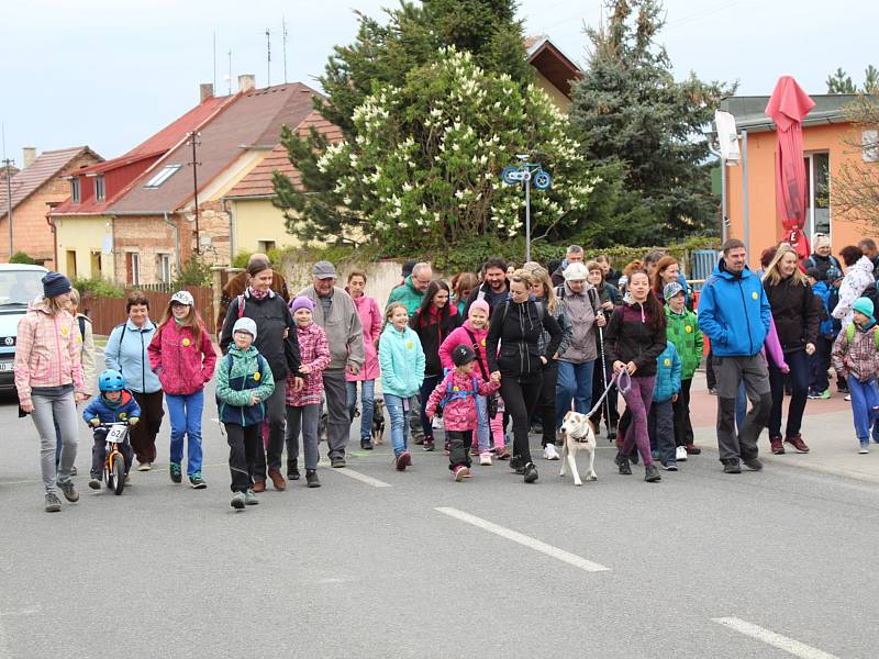 Trasy Lišanské šlapky zdolalo letos asi 300 lidí.