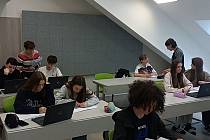 Žáci se připravují na přijímací zkoušky také v rámci šesté hodiny matematiky.