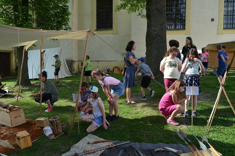 Tradiční Den s Kelty u novostrašeckého muzea.