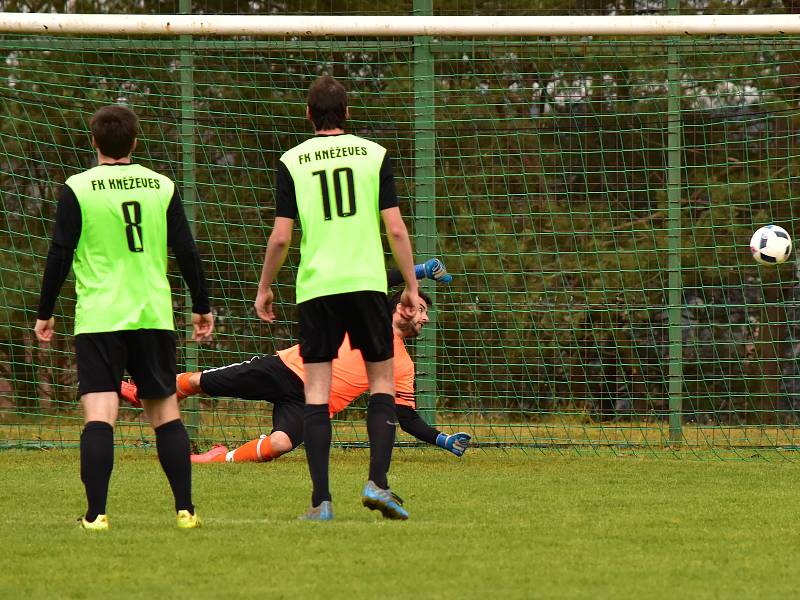 Fotbalisté Olympie Rakovník padli doma s Kněževsí 2:3.