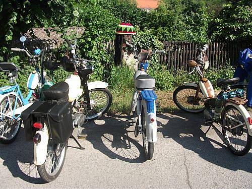 Druhé setkání majitelů mopedů Stadion v Rakovníku a na Křivoklátě