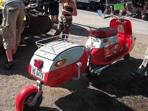 Druhé setkání majitelů mopedů Stadion v Rakovníku a na Křivoklátě