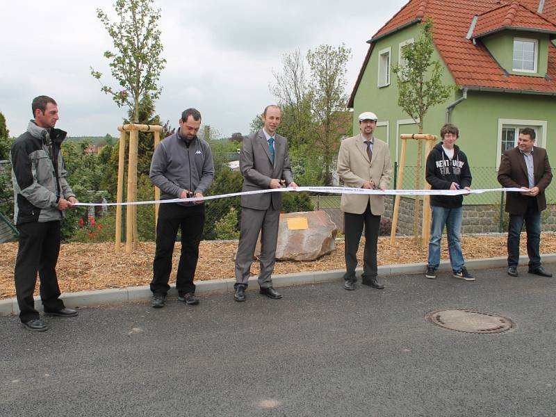 Slavnostní otevření opravených ulic Nezvalova a Wintrova