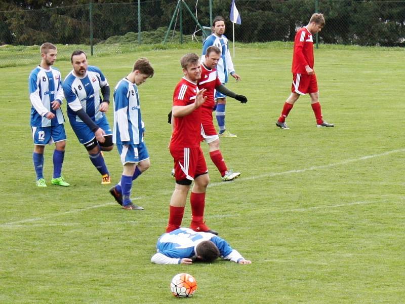 V 18. kole okresníhho přeboru Zavidov B rozstřílel Senomaty, Olympie Kroučovou a  Kněževes udolala Jesenici.