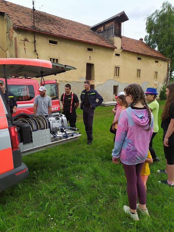 V Lišanech se uskutečnil pětidenní příměstský jezdecký tábor, který uspořádal Jezdecký klub Borský Les. V srpnu je v plánu další.