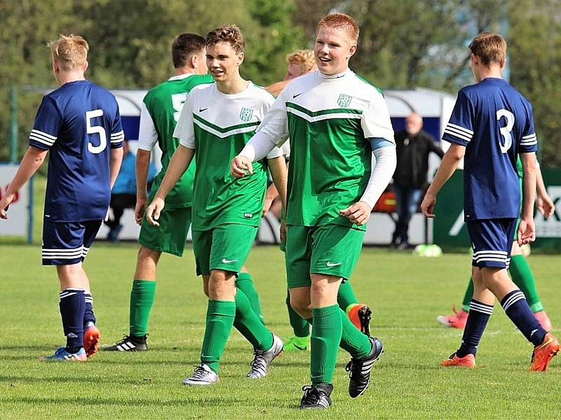 Starší dorost Tatranu vyhrál v Králově Dvoře 2:0, mladší prohrál 1:4.