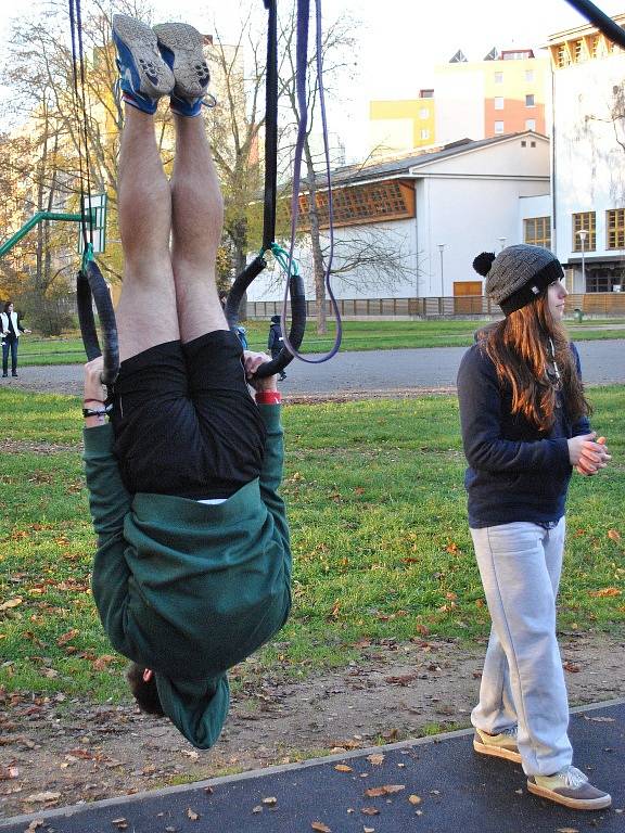 Street Workout Rakovník - takhle cvičí kluci několikrát týdně...