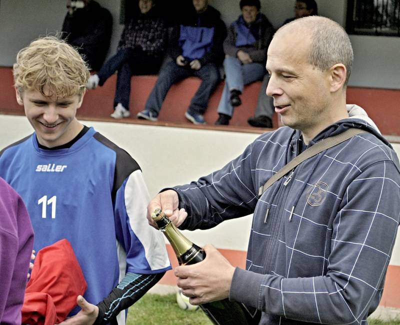 Finále okresního poháru dorostu mezi SK Pavlíkov - Sparta Řevničov. Pavlíkovští vyhráli dvakrát (5:1 a 2:0)