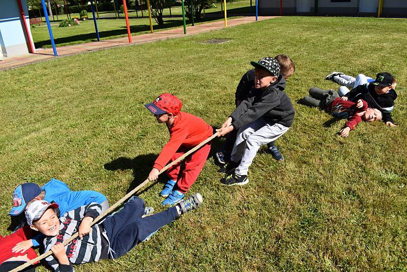 Dětský den s princeznami a rytíři v mateřince Klicperova v Rakovníku.