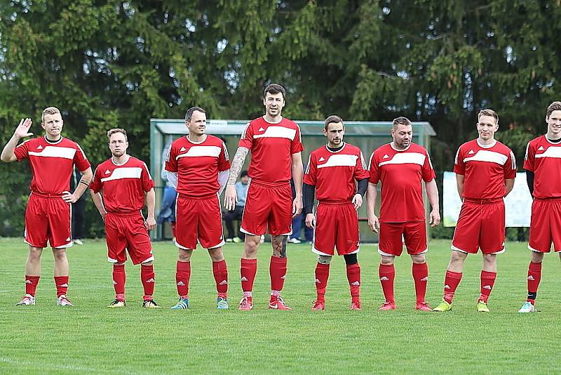 Z fotbalového utkání okresního přeboru Zavidov B - Městečko (0:2)