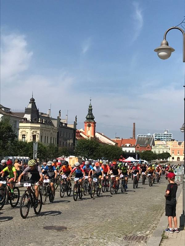 Magnetem nedělního cyklistického programu byl MTB závod.