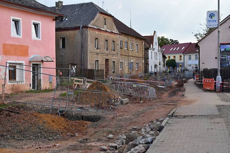 Rekonstrukce průtahu Jesenicí.