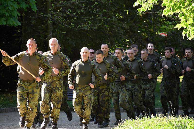 Ve čtvrtek dopoledne se v Rakovníku uskutečnil Běh pro válečné veterány.