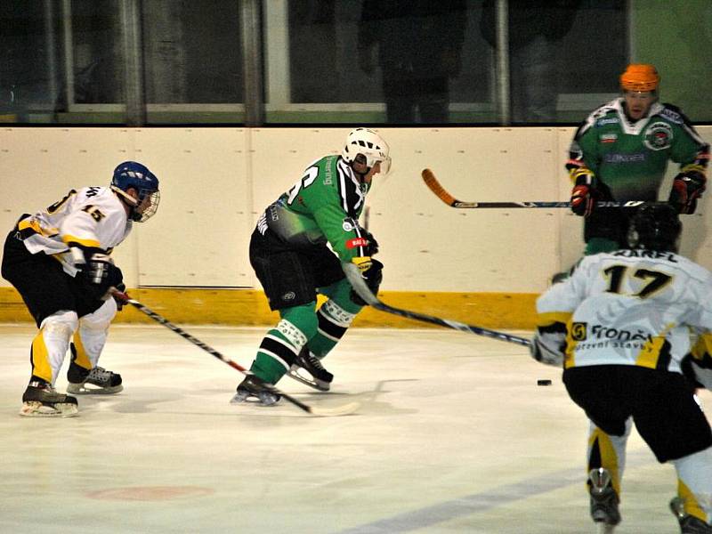 Rakovničtí hokejisté porazili Příbram 6:5 na svém ledě a zahrají si finále play off