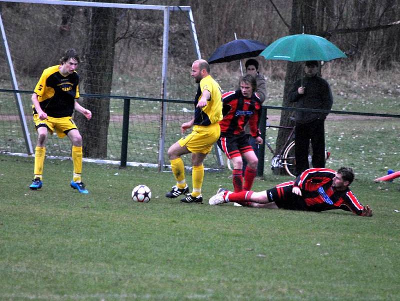 Derby: FK Kněževes - TJ Sparta Lužná 