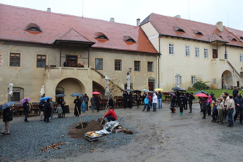 Oslavy sta let od založení republiky na hradě Křivoklát.