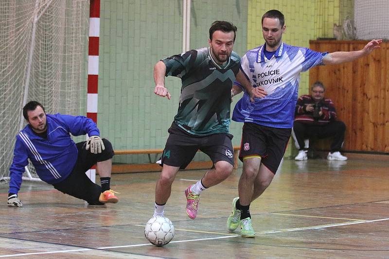 Dvaadvacátý ročník Viola Cupu ovládl Redoby team. O jeho vítězství rozhodly až penalty.