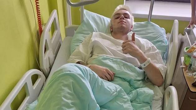 Josef Váňa mladší je už po operaci.
