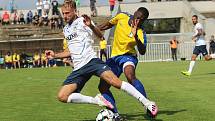 SK Rakovník (ve žlutém) - Jiskra Domažlice 0:3.