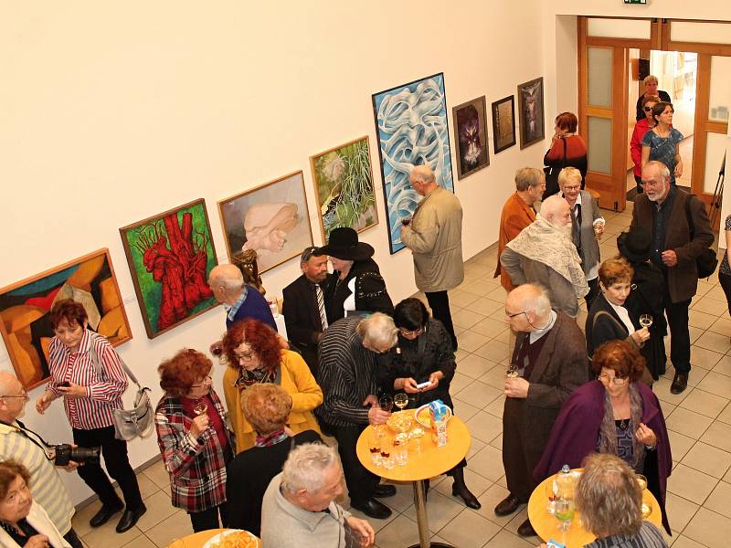 Spolek pražských výtvarných umělců zahájil výstavu v Nové síni Rabasovy galerie.