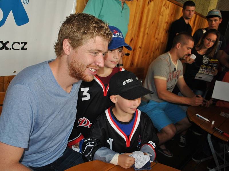 Autogramiáda hráčů NHL v Rakovníku (Tomáš Plekanec, Jakub Voráček a Michael Frolík)