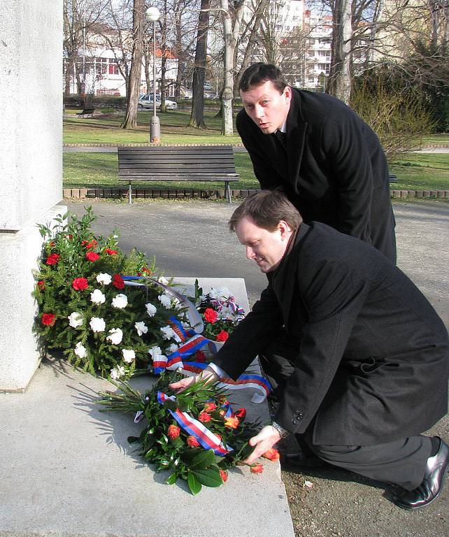 Položení květin u pomníku T.G. Masaryka v Rakovníku