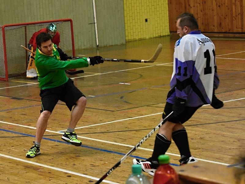 Multi charitativní akce Retro hokejbal pomáhá se v rakovnické sportovní hala uskutečnila již počtvrté.