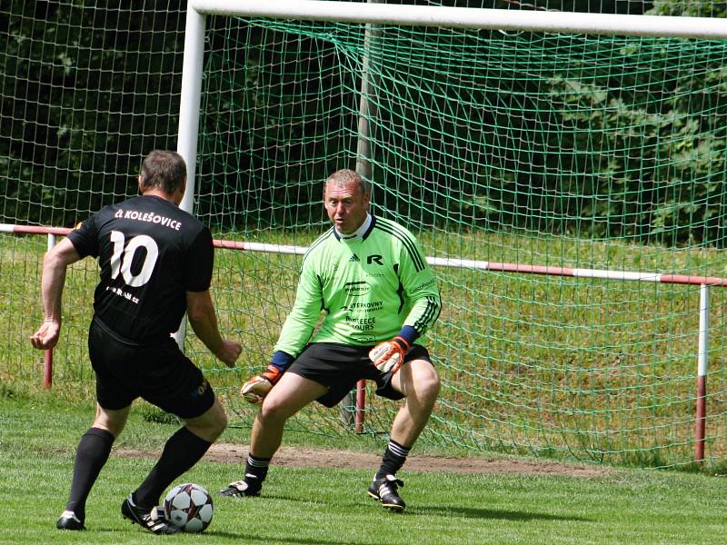 Oslavy 90 let fotbalu v Kolešovicích, stará garda Kolešovic vs. Amfora Praha, 2016