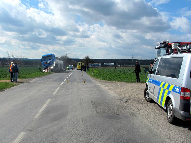 Řidič osobního vozidla neměl šanci nehodu přežít