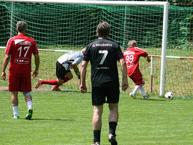 Oslavy 90 let fotbalu v Kolešovicích, stará garda Kolešovic vs. Amfora Praha, 2016